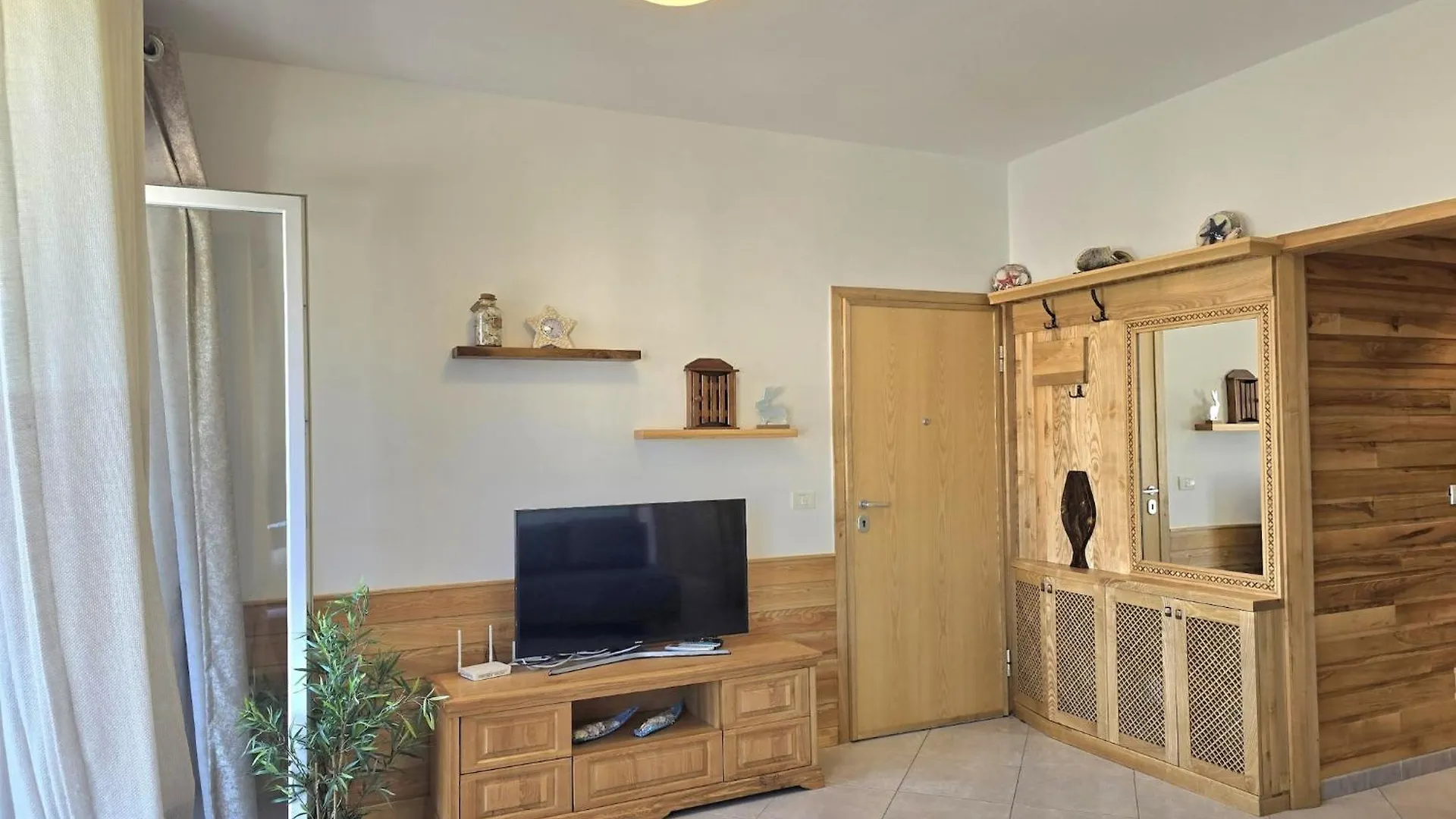 Bright Apartment Near Oasis Beach Plazhi San Pietro 0*,